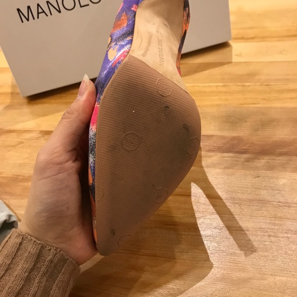 Manolo Blahnik BB Pump in Printed Satin - Picture 3 of 3